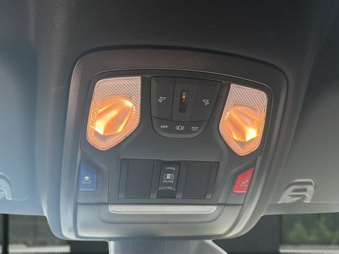 Used 2025 RAM 1500 Big Horn AWD/4WD image 29
