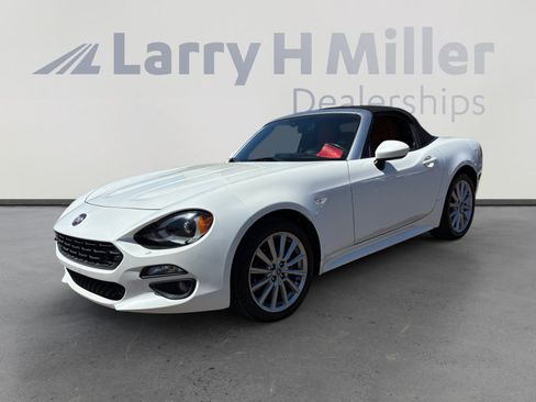 Used 2020 FIAT 124 Spider Lusso w/ Convenience Group RWD image 1