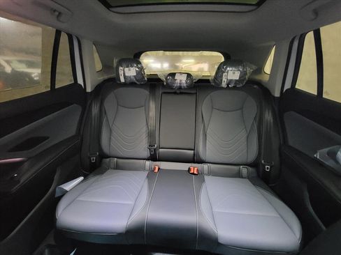 New 2026 Volkswagen Tiguan SE AWD/4WD image 11