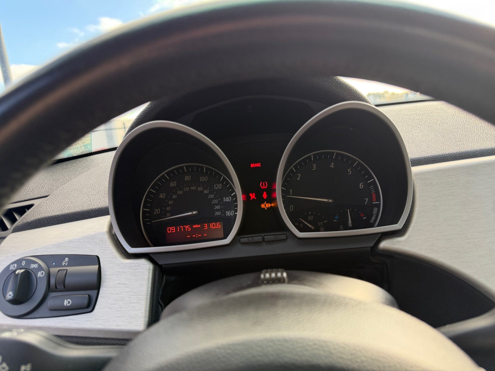 Used 2005 BMW Z4 2.5i RWD image 10