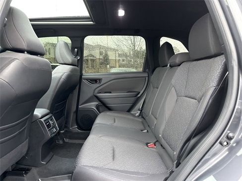 Used 2025 Subaru Forester Premium image 14