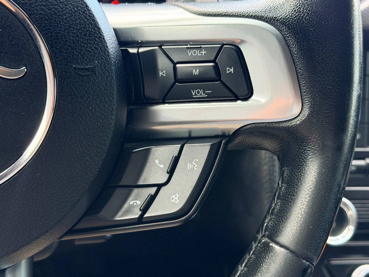 Used 2017 Ford Mustang GT RWD image 28