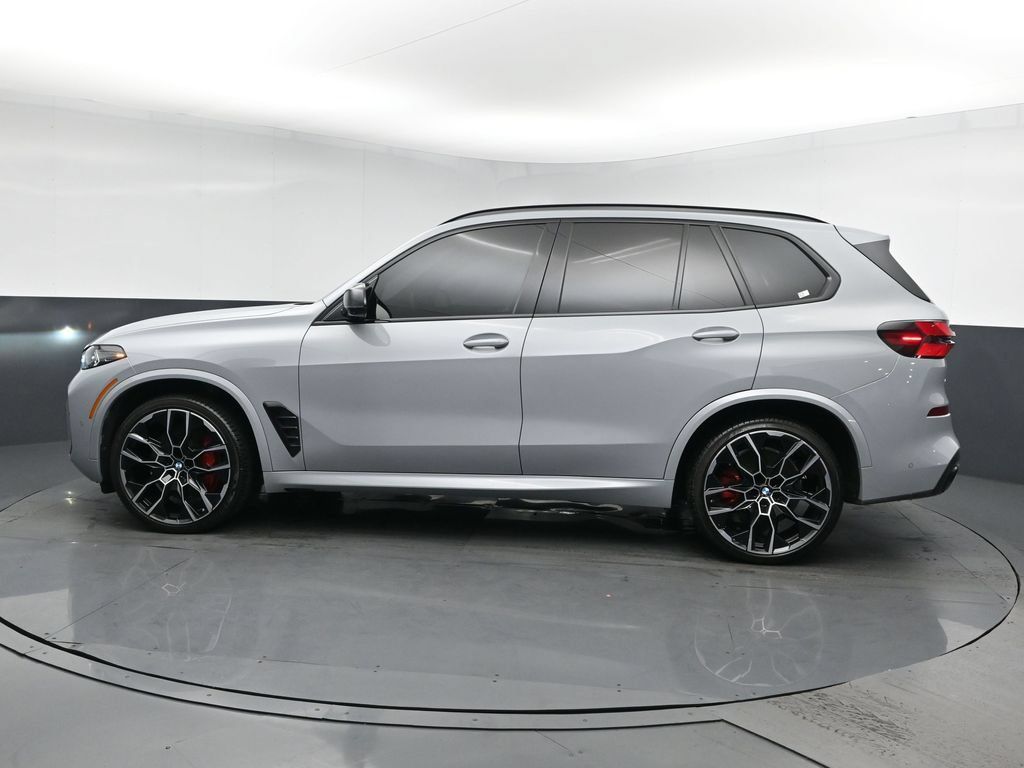 Used 2024 BMW X5 M60i AWD/4WD image 4
