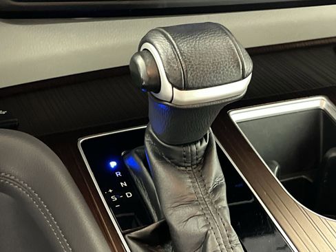 Used 2021 Toyota Sienna XLE image 22