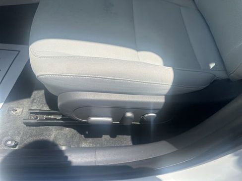Used 2025 Hyundai Kona SEL FWD image 7