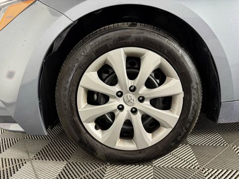 Used 2025 Toyota Corolla LE image 39