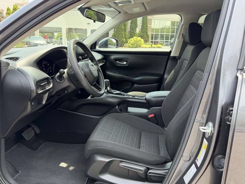 Used 2025 Honda HR-V LX image 16