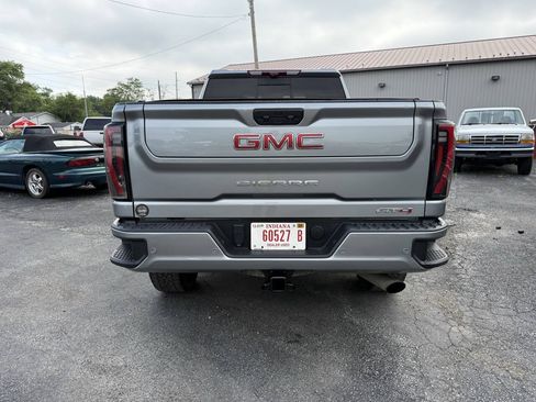 Used 2024 GMC Sierra 2500 AT4 w/ AT4 Premium Plus Package AWD/4WD image 4