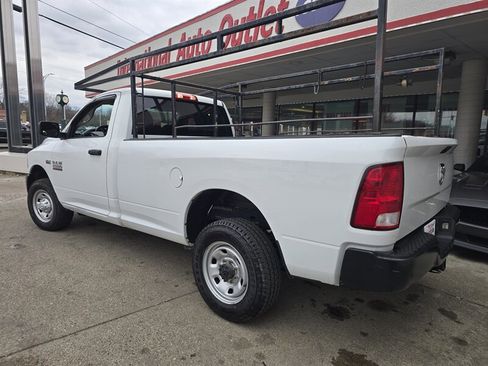 Used 2018 RAM 2500 Tradesman image 5