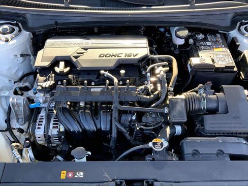 Used 2025 Kia K4 LXS image 32