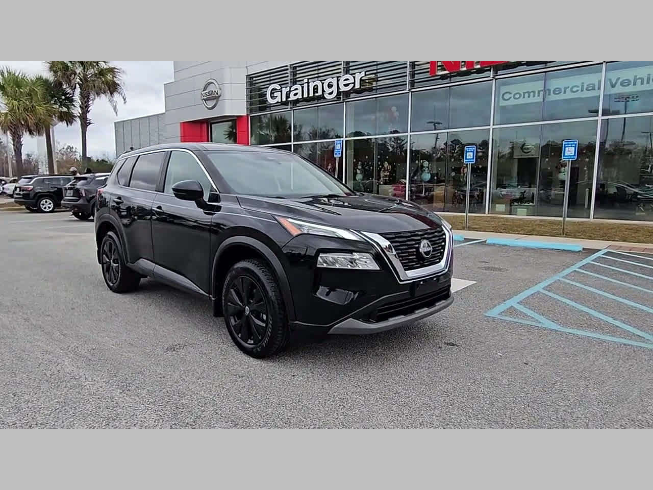 Used 2023 Nissan Rogue SV AWD/4WD image 18