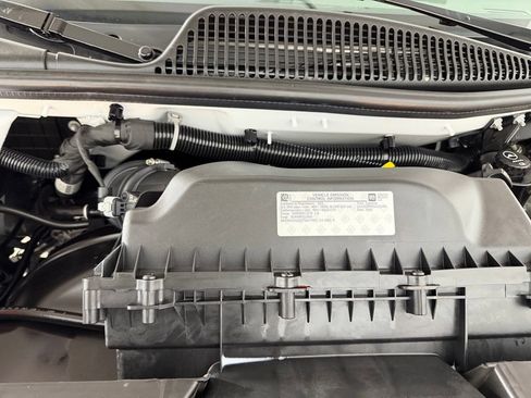 Used 2025 Chevrolet Express 3500 LT w/ LT Preferred Equipment Group RWD image 31