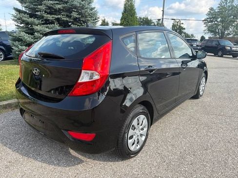 Used 2017 Hyundai Accent SE FWD image 6