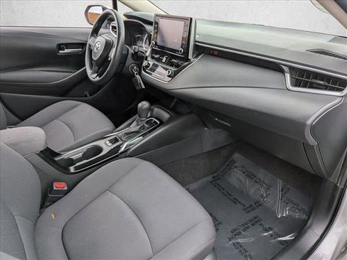Used 2021 Toyota Corolla LE w/ Carpet Mat Package (TMS) image 19