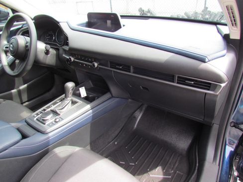 Used 2020 MAZDA CX-30 FWD image 17