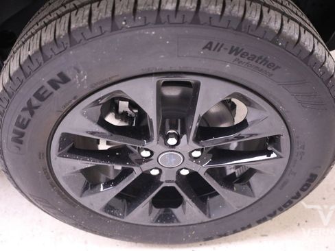 New 2024 Jeep Wrangler Sahara image 38