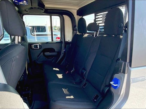 Used 2021 Jeep Gladiator Sport AWD/4WD image 21