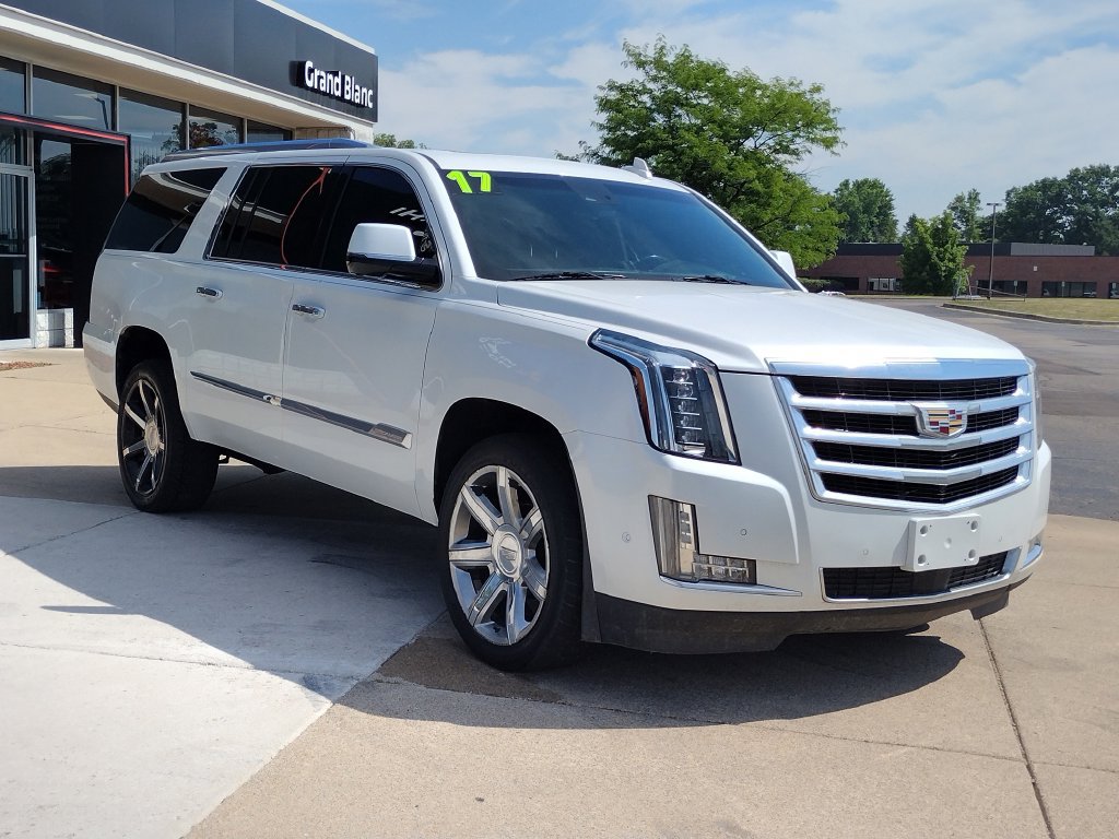 Used 2017 Cadillac Escalade ESV Premium Luxury AWD/4WD image 26