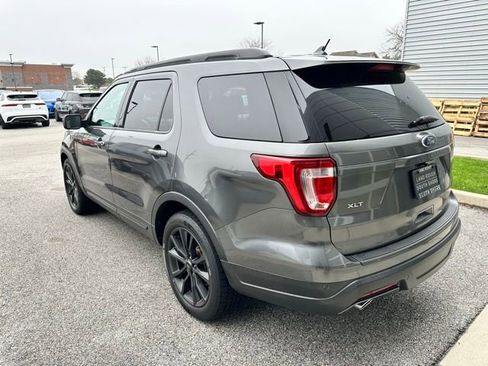 Used 2018 Ford Explorer XLT w/ Equipment Group 202A image 3