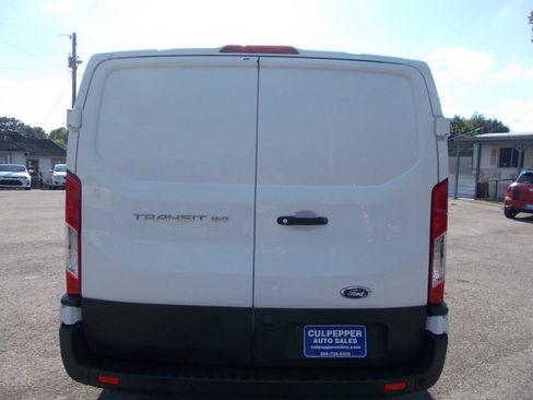 Used 2020 Ford Transit 150 Low Roof RWD image 4