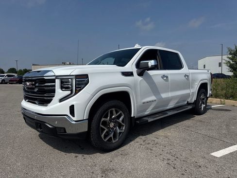 New 2026 GMC Sierra 1500 SLT AWD/4WD image 2