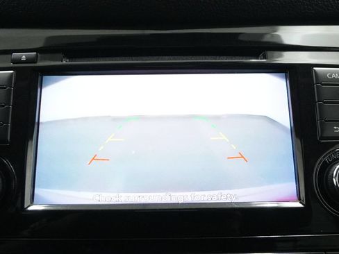 Used 2020 Nissan Rogue SV AWD/4WD image 32