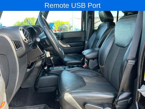 Used 2016 Jeep Wrangler Unlimited Sahara AWD/4WD image 4