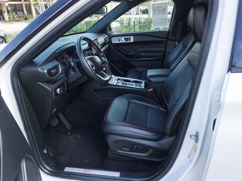 Used 2023 Ford Explorer ST-Line w/ Class IV Trailer Tow Package image 22