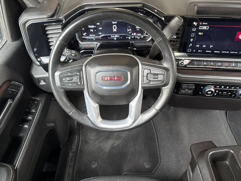 Used 2025 GMC Sierra 1500 SLT AWD/4WD image 15