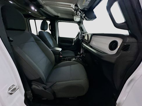 Used 2024 Jeep Wrangler Sport S image 31