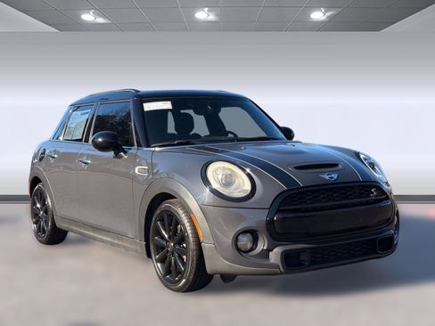 Used 2017 MINI Cooper S image 7