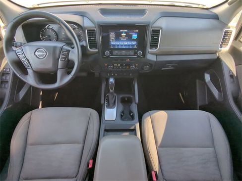 Used 2023 Nissan Frontier SV w/ SV Convenience Package image 17