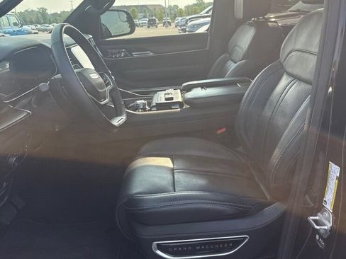 Used 2025 Jeep Grand Wagoneer 4WD image 2