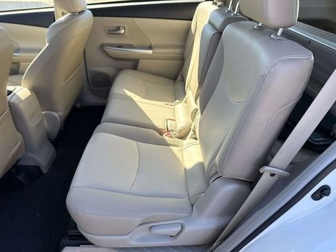 Used 2014 Toyota Prius V Five image 20