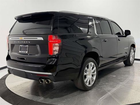Used 2023 Chevrolet Suburban High Country w/ Premium Package 2 image 6