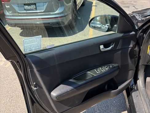 Used 2016 Kia Optima LX FWD image 9