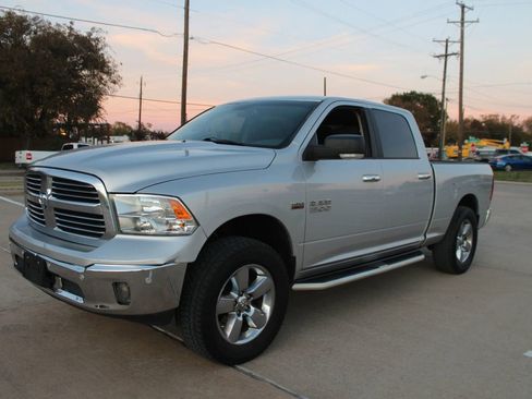 Used 2018 RAM 1500 Big Horn AWD/4WD image 5