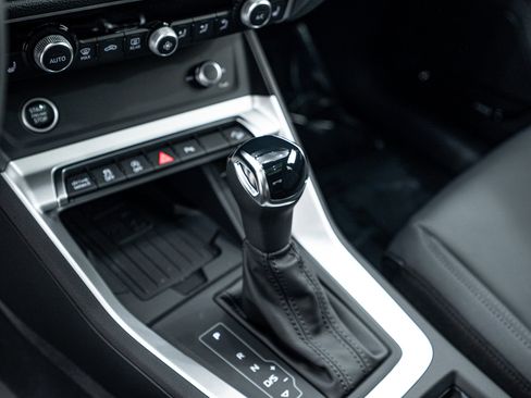 New 2025 Audi Q3 2.0T Premium image 8