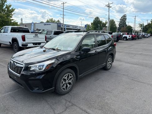 Used 2020 Subaru Forester Premium AWD/4WD image 9