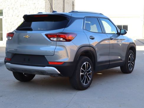 Used 2026 Chevrolet TrailBlazer LT AWD/4WD image 3