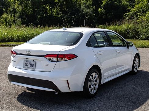 Used 2023 Toyota Corolla LE image 31
