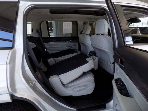 Used 2023 Jeep Grand Cherokee L Overland w/ MOPAR Finishing Package AWD/4WD image 41