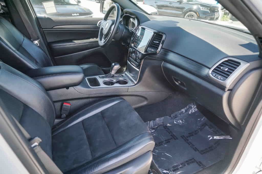 Used 2022 Jeep Grand Cherokee Laredo X RWD image 15