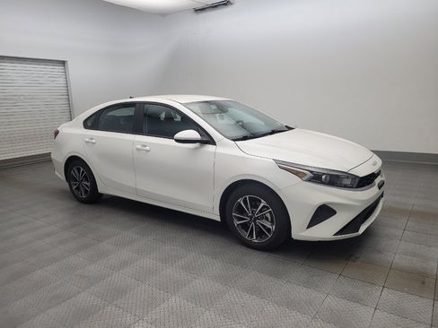 Used 2023 Kia Forte LXS FWD image 11