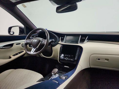 Used 2019 INFINITI QX50 Essential w/ Sensory Package FWD image 26
