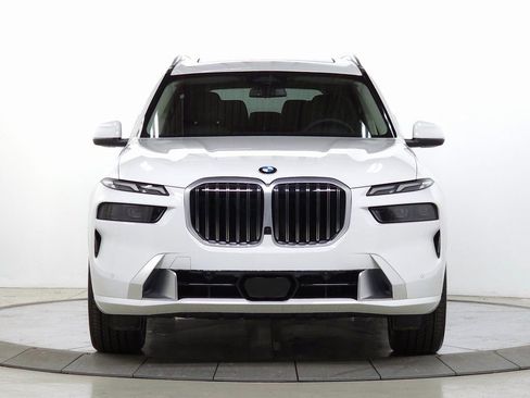 Used 2026 BMW X7 xDrive40i image 2