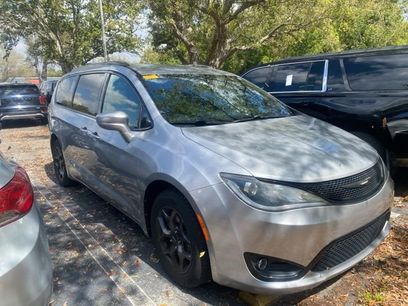 Used 2018 Chrysler Pacifica Touring-L