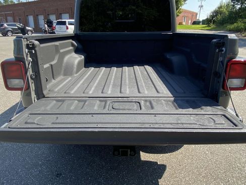 Used 2021 Jeep Gladiator Overland w/ Popular Equipment Package image 10