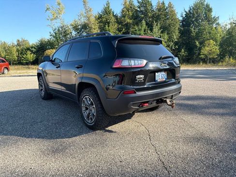 Used 2020 Jeep Cherokee Trailhawk w/ Cold Weather Group AWD/4WD image 3
