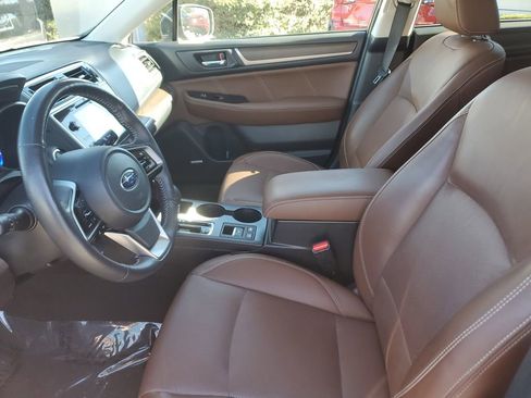 Used 2019 Subaru Outback 3.6R Touring image 19